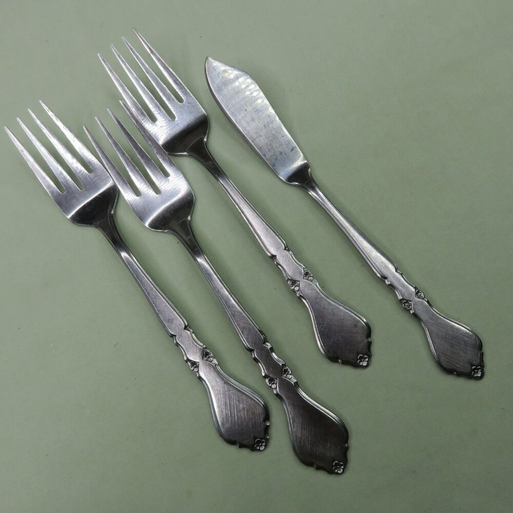 Stanley Roberts Dorchester Lot of 4 Pieces 3 Salad Fork 1 Master Butter